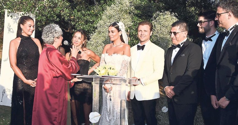 Çeşme’de rüya gibi bir düğün