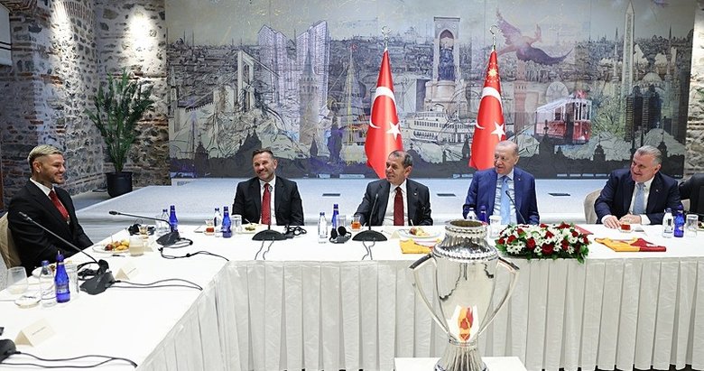 Başkan Erdoğan Galatasaray Futbol Takımı’nı kabul etti
