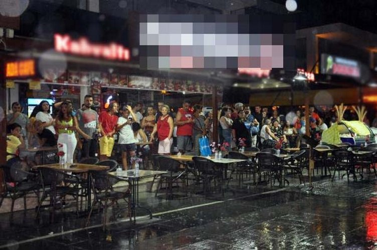 Aydın Didim’de tatilcilere sağanak sürprizi