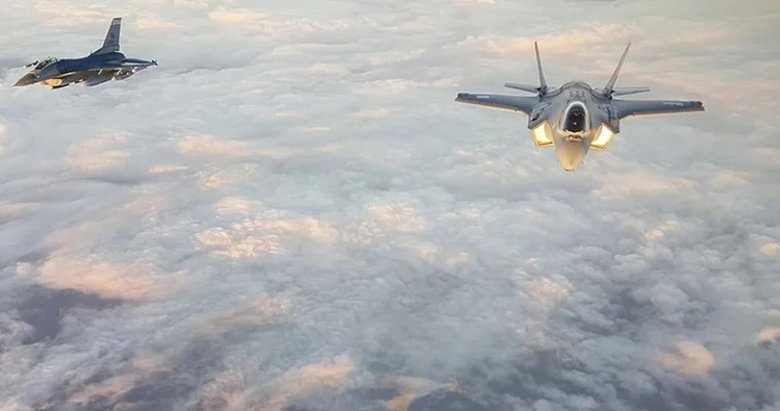 ABD’de eğitim görevinde kaza: Savaş uçağı yere çakıldı