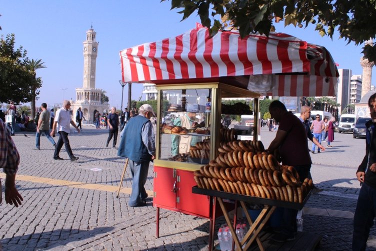 ’Gevrek’ mi ’Simit’ mi? Oxford Sözlüğü gevrek-simit tartışmasını alevlendirdi! Peki İzmirliler ne diyor?