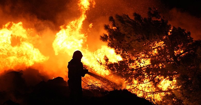 İzmir’deki yangınlar söndürüldü mü? Bakan Yumaklı son durumu açıkladı
