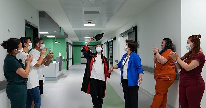 LGS’ye hastanede giren genç kıza sürpriz tören