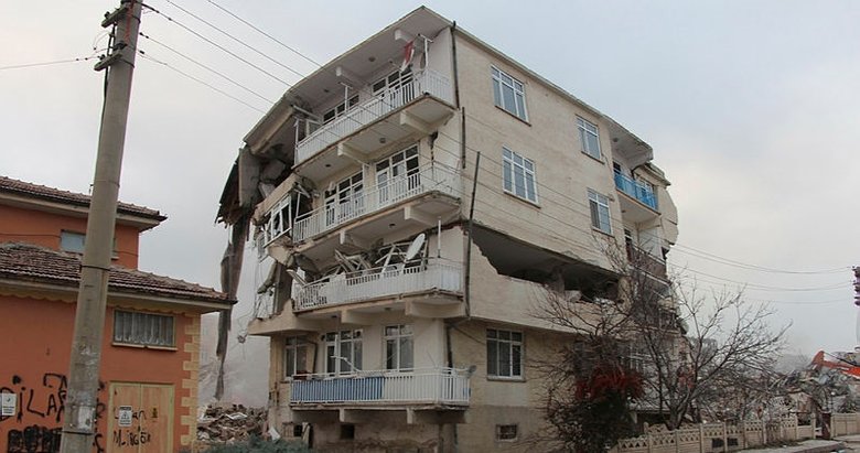 Elazığ 4.5’lik depremle sallandı | Son depremler