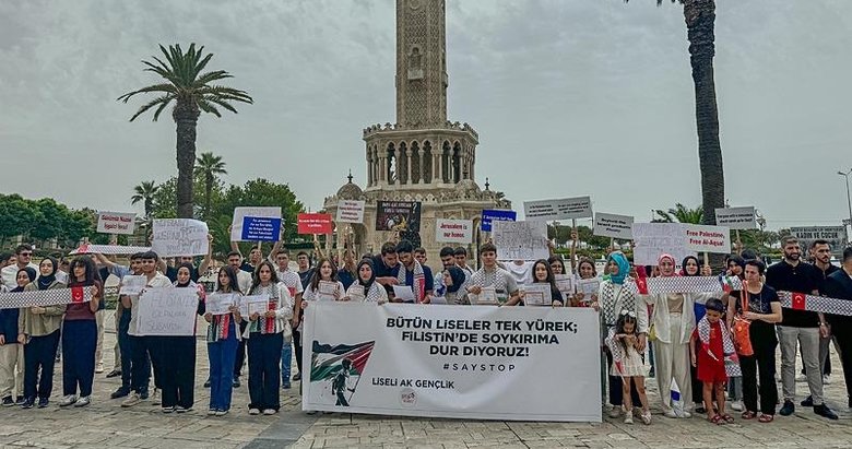 İzmir’de karnelerini alan lise öğrencilerinden İsrail’e lanet