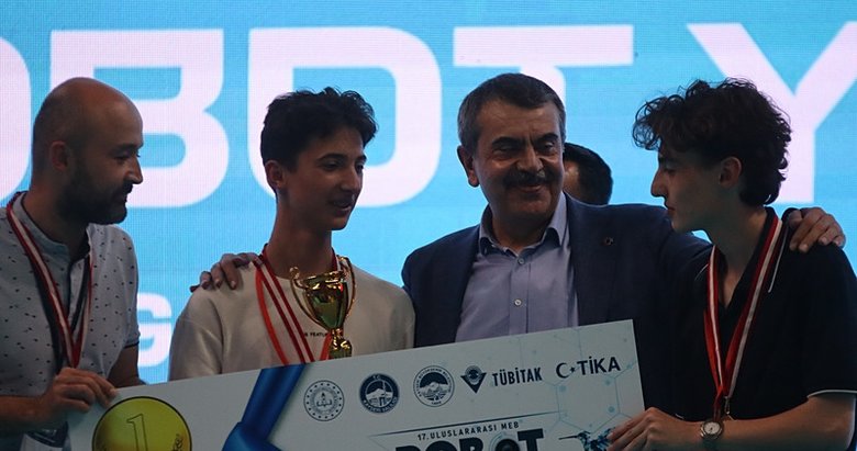 ‘Eğitim süreçleri beceriye dönmeli’