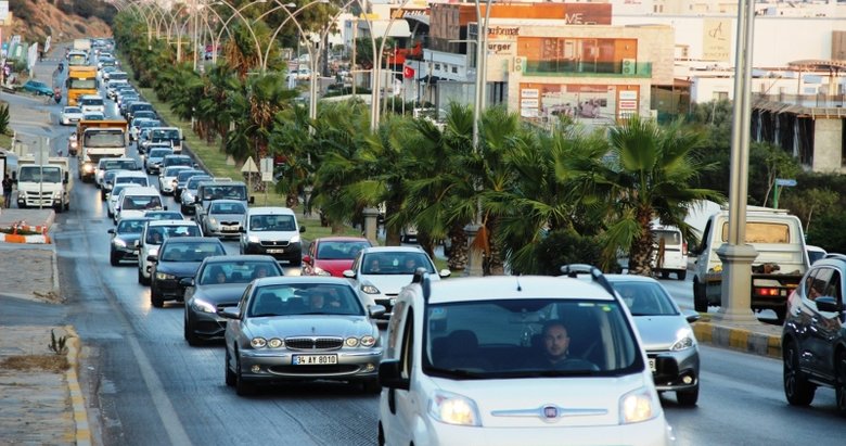 Koronadan kaçan tatilciler Bodrum’u terk etmiyor
