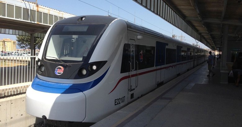 İZBAN’da intihar girişimi! Seferlerde aksama yaşandı