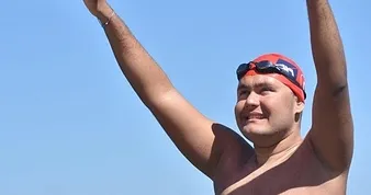 Tuna ABD’de 34 km yüzecek
