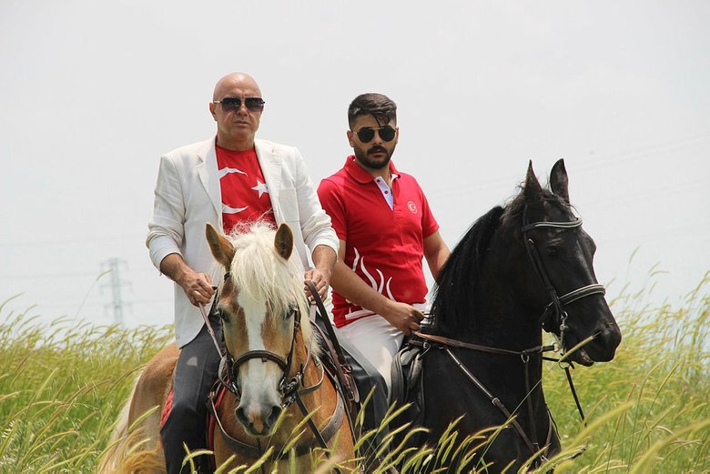 Sandık başından renkli ve ilginç seçim manzaraları