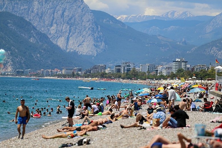 mugla-sahillerinde-bayram-yogunlugu-marmaris-fethiye-bodrum-bayramda-en-gozde-yerlerden-oldu-1779791542779.jpeg