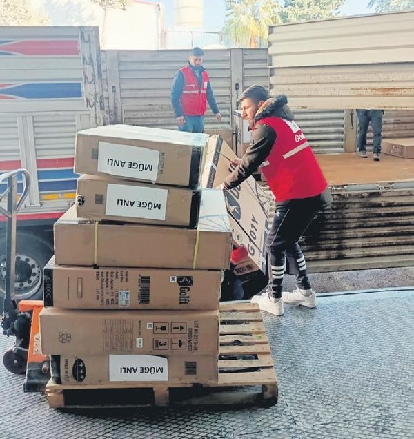 Turkuvaz Medya Grubu’nun 3. yardım TIR’ı bölgeye ulaştı