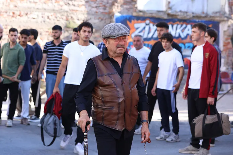 usta-oyuncu-erkan-can-alti-ustu-istanbul-kadrosunda-1789470524621.jpg