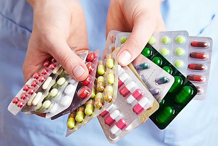Şifa niyetine içiyorsunuz ama... Her gün vitamin hapı alanlar için korkutan uyarı!