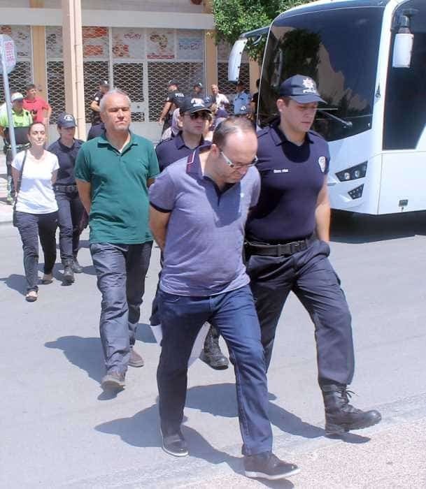 ‘Topuklu Efe’ kendi topuğuna sıktı!