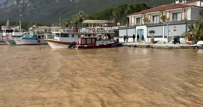 Muğla’da Berrak maviden çamur kahvesine: ’Sakin Şehir’de denizin rengi değişti