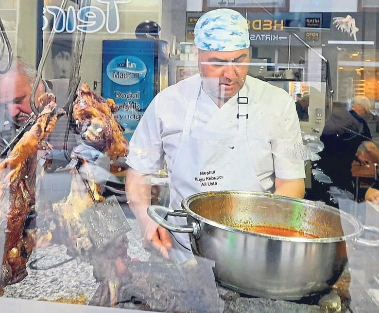 İftar sofralarının baş tacı: Tak Tak Kebabı