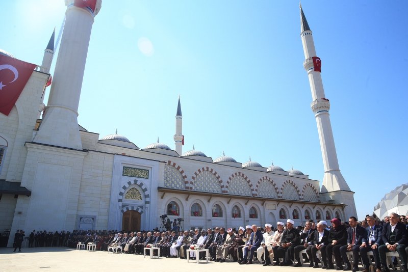 Büyük Çamlıca Camii Başkan Erdoğan ve davetlilerin katılımıyla açıldı