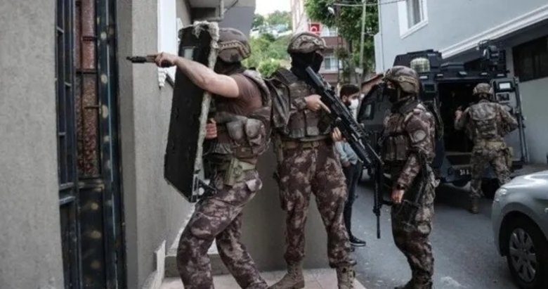 İzmir dahil 32 ilde terör operasyonu: 208 şüpheli yakalandı