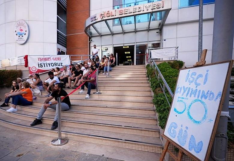 Çiğli Belediyesi’nde işten çıkarılan 127 işçi 50 gündür eylemde