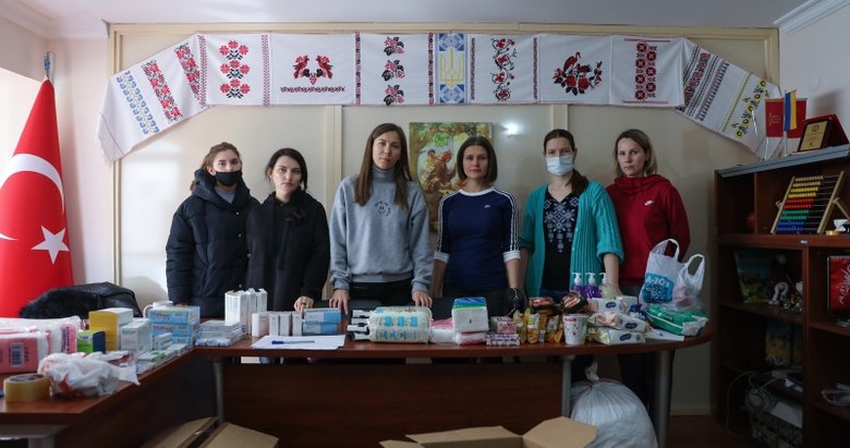 İzmir’den Ukraynalılar için başlatılan yardım kampanyasına destek