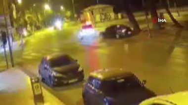 Denizli’de feci kaza! Polis aracıyla otomobil çapıştı
