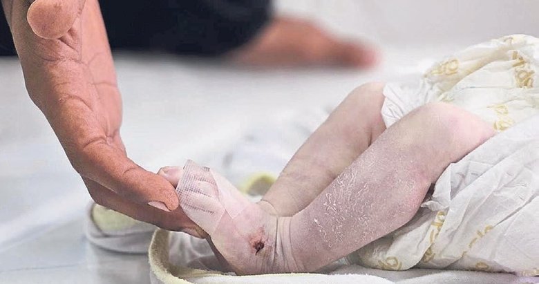 Gazze’de soğuklar yüzünden 27 günlük bebek can verdi