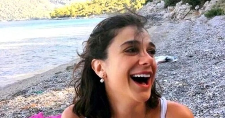 Pınar’ın gülüşünü soldurdu! O caninin kızı ve eşiyle fotoğrafı çıktı!