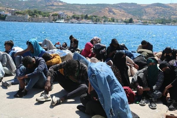 Yunanistan geri püskürttü: 39 kaçak göçmen İzmir’de kurtarıldı