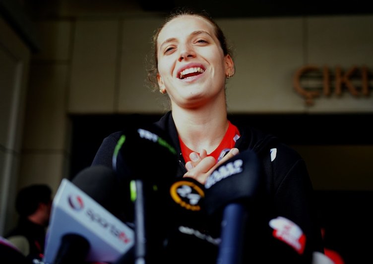 Filenin Sultanı Cansu Özbay kimdir? İzmirli mi?