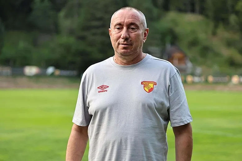 goztepe-teknik-direktoru-stoilovdan-transfer-aciklamasi-1784033412057.jpeg
