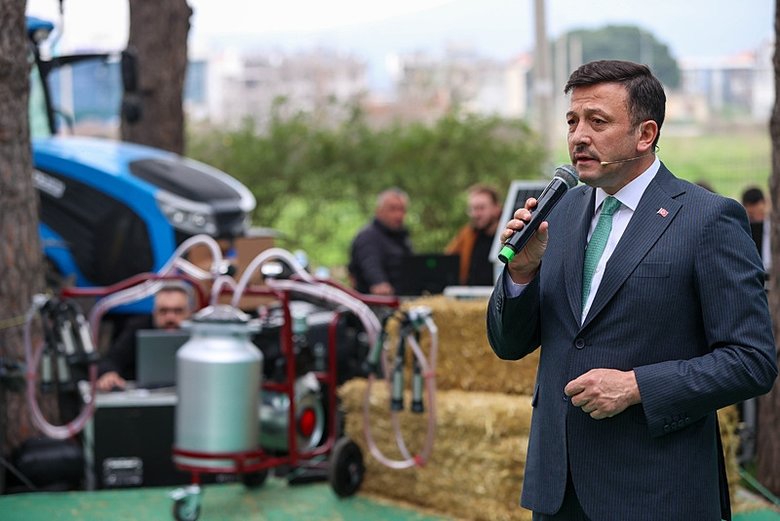 İzmir Büyükşehir Belediye Başkan adayı Dağ, tarım ve hayvancılık projelerini tanıttı