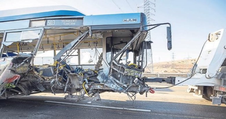 Bariyere çarpan belediye otobüsünde 25 yaralı