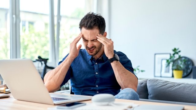 Boyun düzleşmesi neden olur? Boyun düzleşmesi belirtileri nelerdir?