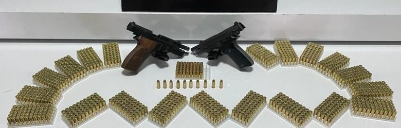 Silah kaçakçısında ele geçirilenler şaşırttı