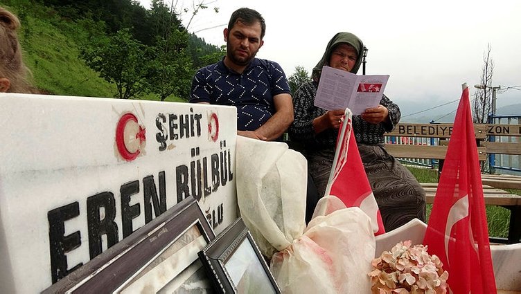 Şehit Eren Bülbül anısına hüzünlü karne