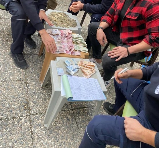 İzmir’de 51. kez yakalanan dilenci 3 saatte bin 700 lira toplamış