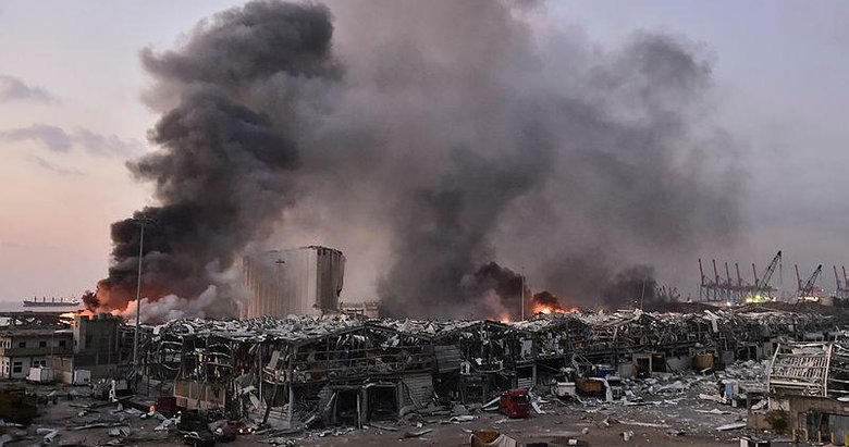 Beyrut’ta ağır bilanço! Patlamada can kaybı 100’e, yaralı sayısı 4 bine yükseldi