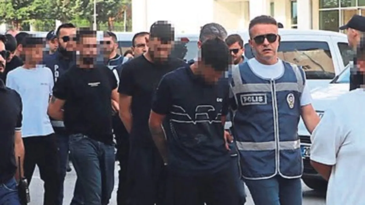 Küfürleşme cinayetinde 11 şüüpheliye tutuklama