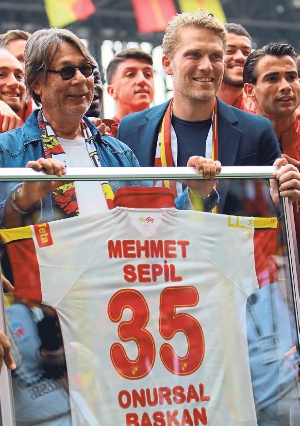 Göz-Göz’e kupa çok yakıştı