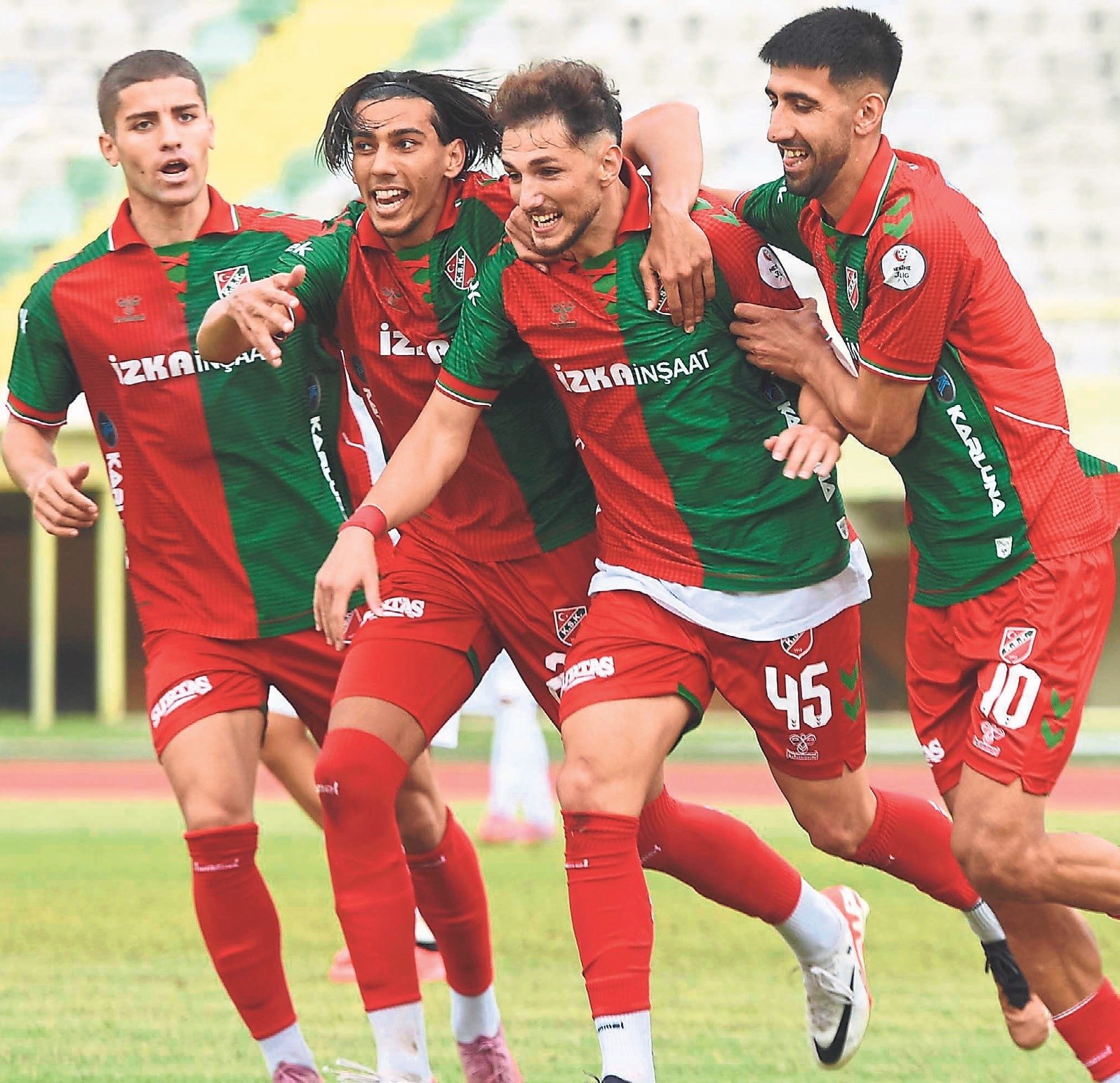 Zirveyi ele geçirdi