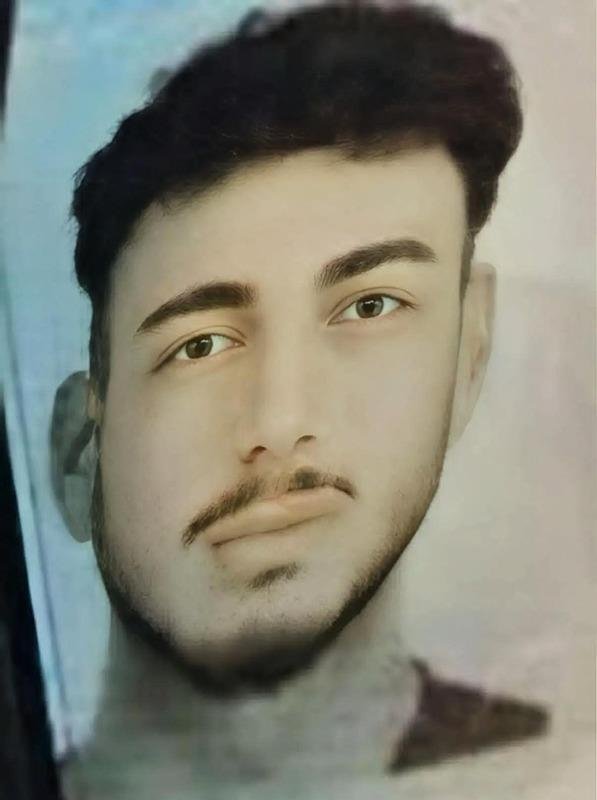 Bariyerlere çarpan sürücü kurtarılamadı