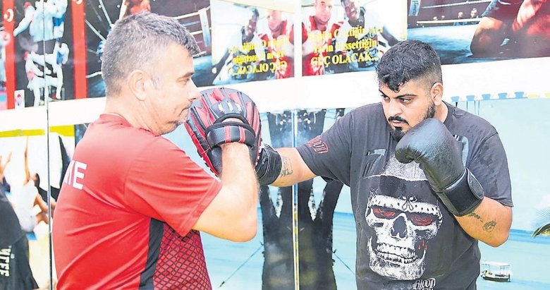 Şampiyon Gürkan Tayland’daki maça hazır