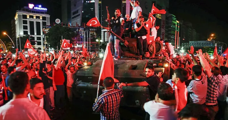 Anmak yetmez anlamak da gerekir