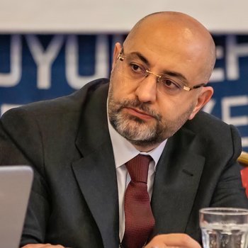 İzmir’e dost kazısı