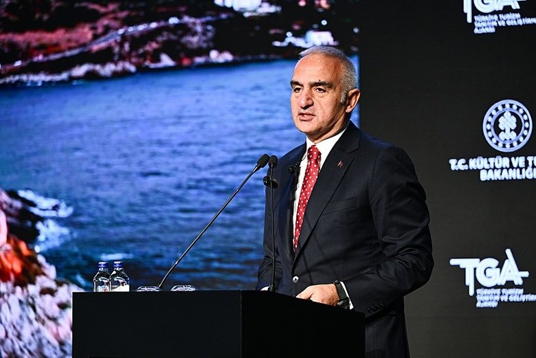 Bakan Ersoy rakamlarla açıkladı: Türk dizilerinden milyar dolarlık gelir