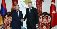Başkan Erdoğan, Paşinyan ile görüştü