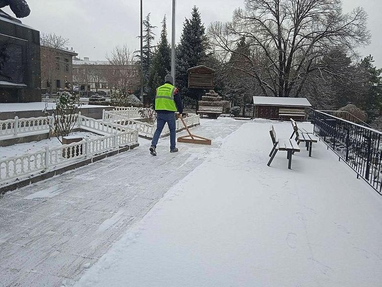 Meteoroloji Ege’nin o kentini uyarmıştı: Beyaz örtü serildi