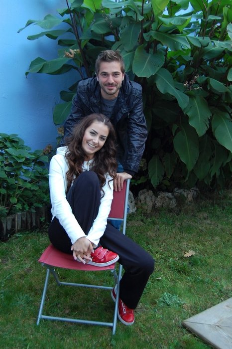 Özlem Yılmaz hayranlarına üzücü haberi verdi