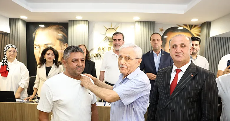 Aydın’da sürpriz transfer: İncirliova’da CHP’li meclis üyesi AK Parti’ye katıldı